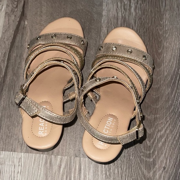 Kenneth Cole Reaction - Girls Wedges - Size 11 - Picture 4 of 4